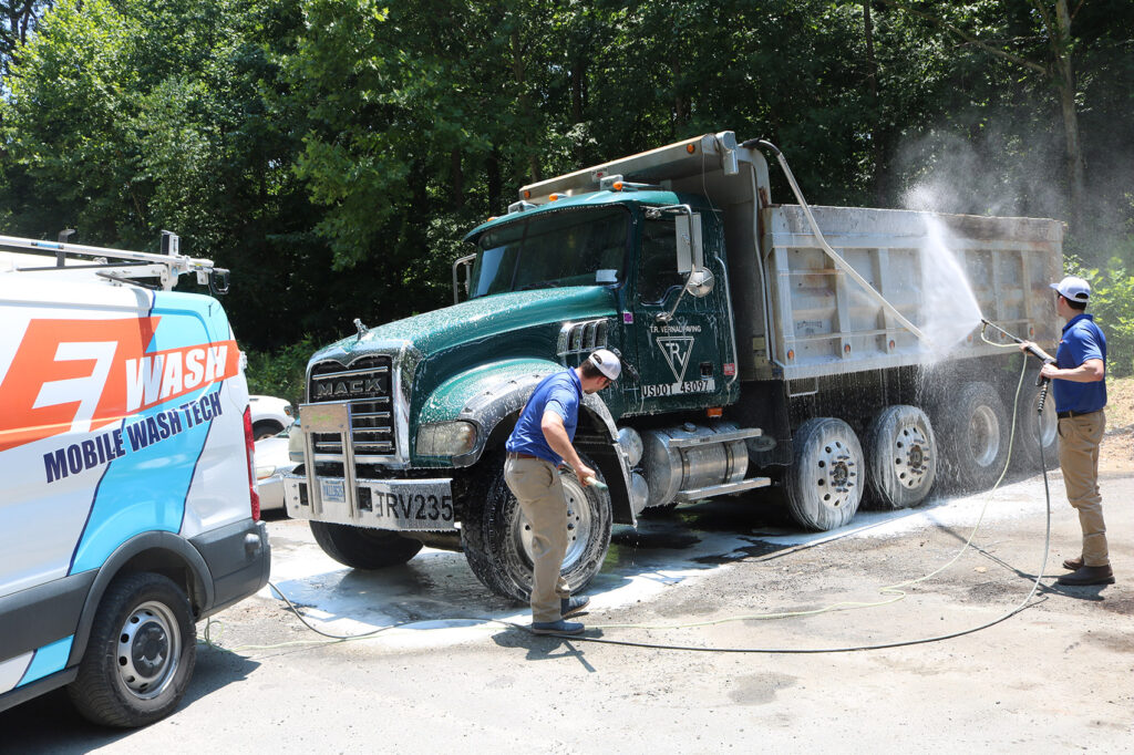 Mobile Truck Wash Services